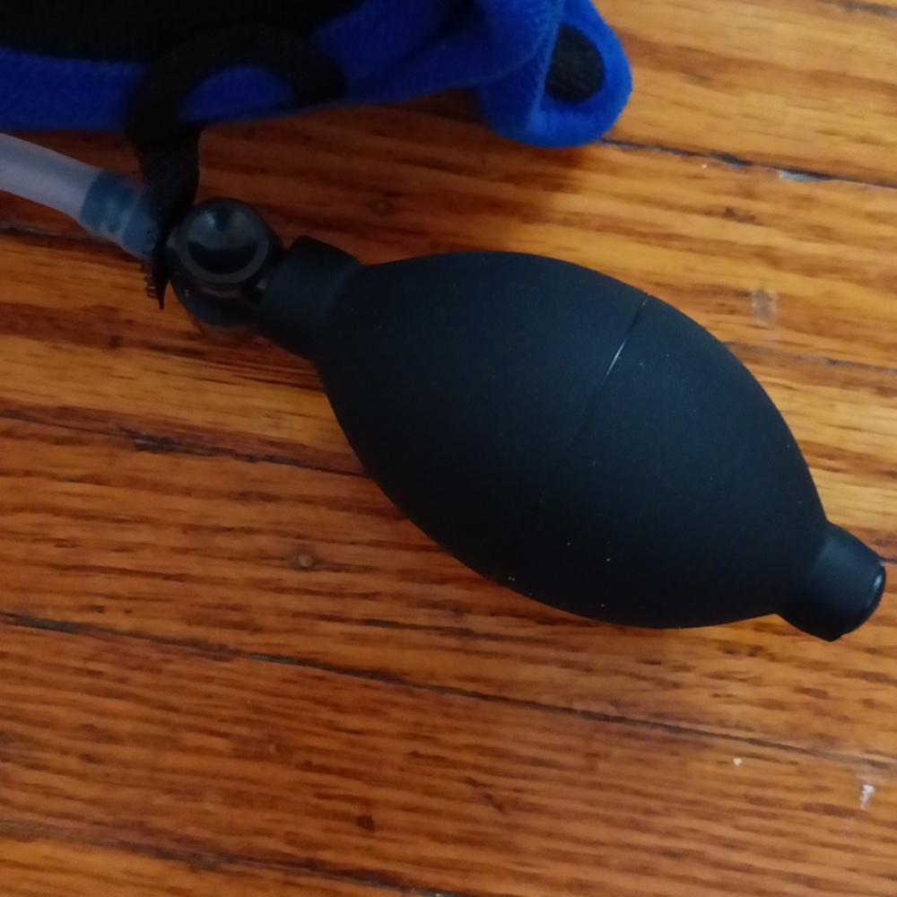 Knee brace - Picture 3 of 4